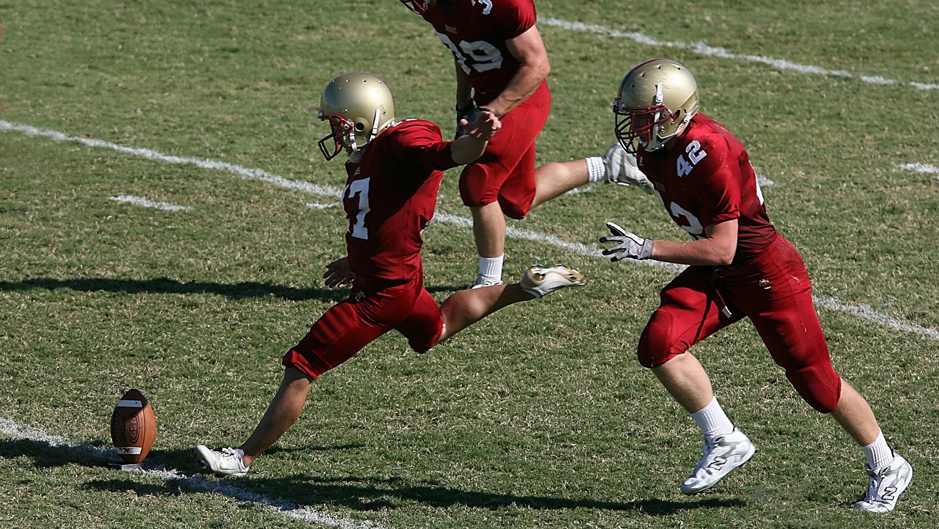 《英雄联盟》预选世界火爆开启,谁能登顶荣耀巅峰?